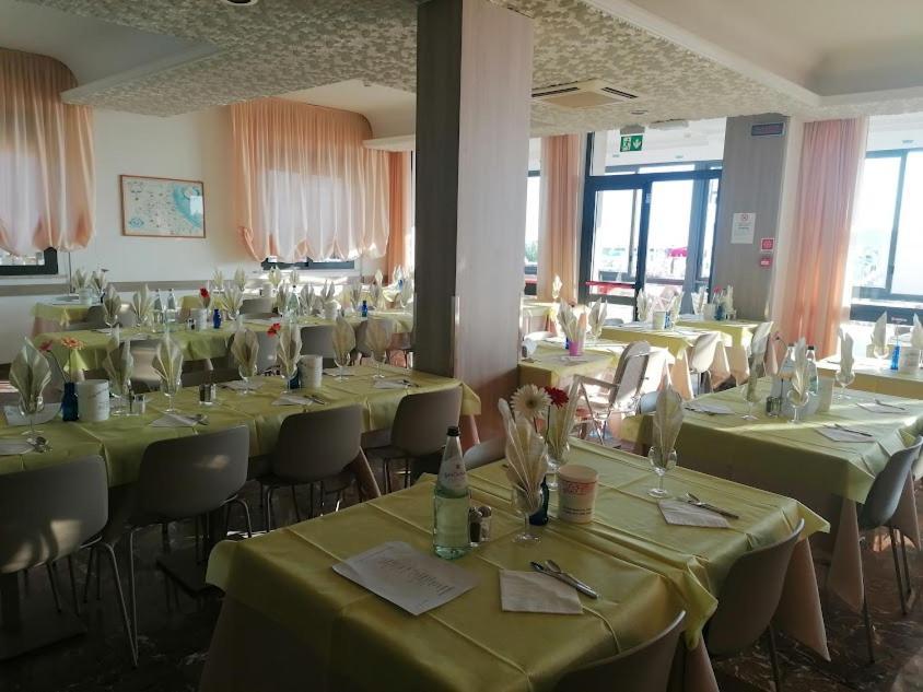 Hotel Silvana Bellaria – Igea Marina Kültér fotó