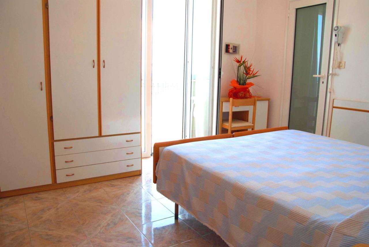 Hotel Silvana Bellaria – Igea Marina Kültér fotó